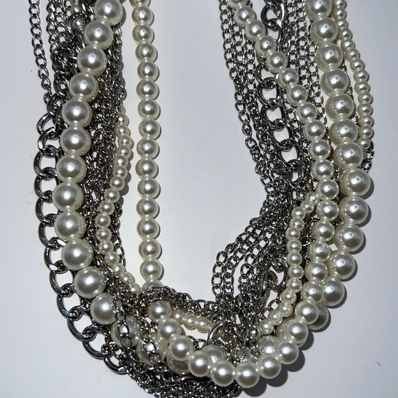 Twelve Strand Vintage Necklace. - Picture 4 of 6